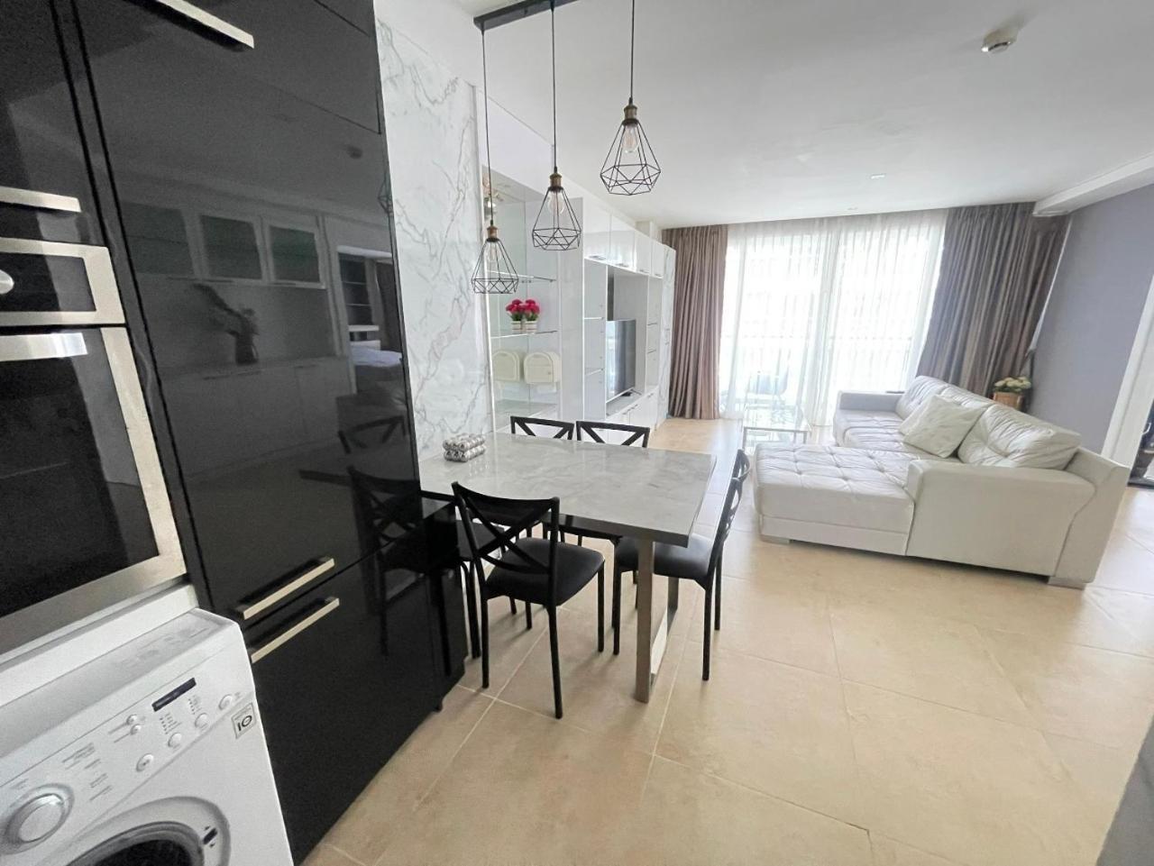 2 Bedrooms Near Pattaya Beach מראה חיצוני תמונה