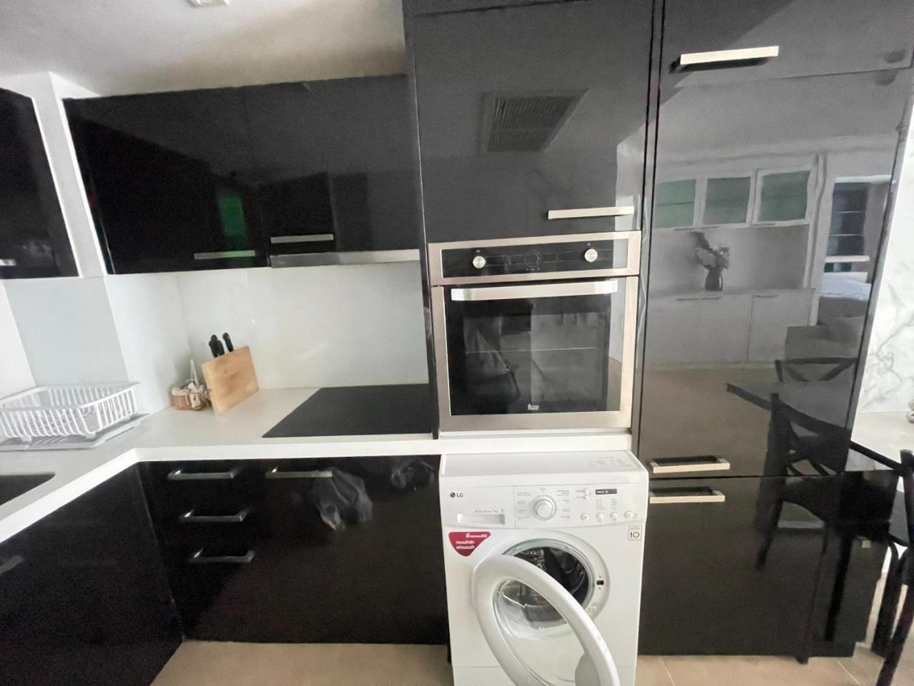 2 Bedrooms Near Pattaya Beach מראה חיצוני תמונה