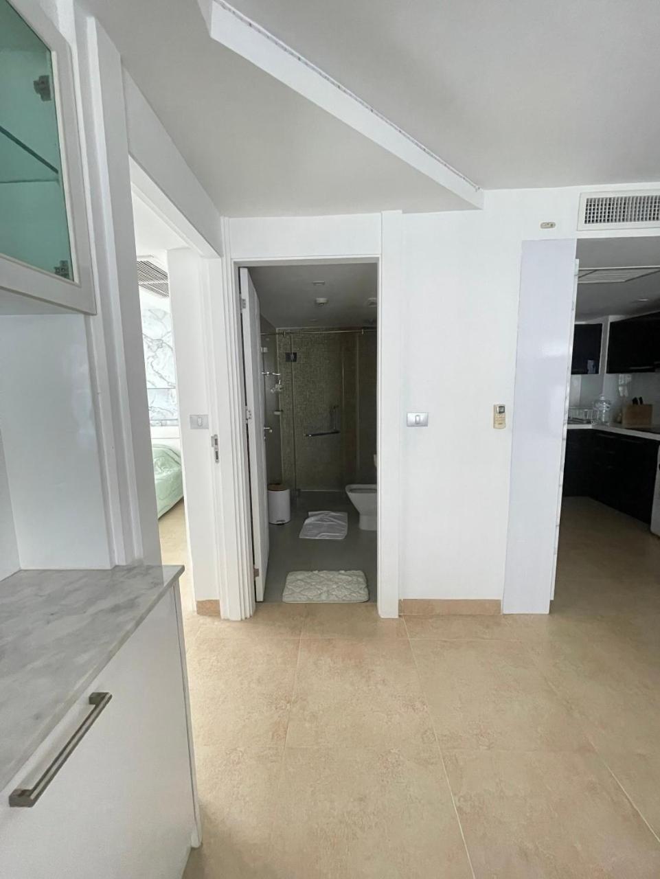 2 Bedrooms Near Pattaya Beach מראה חיצוני תמונה