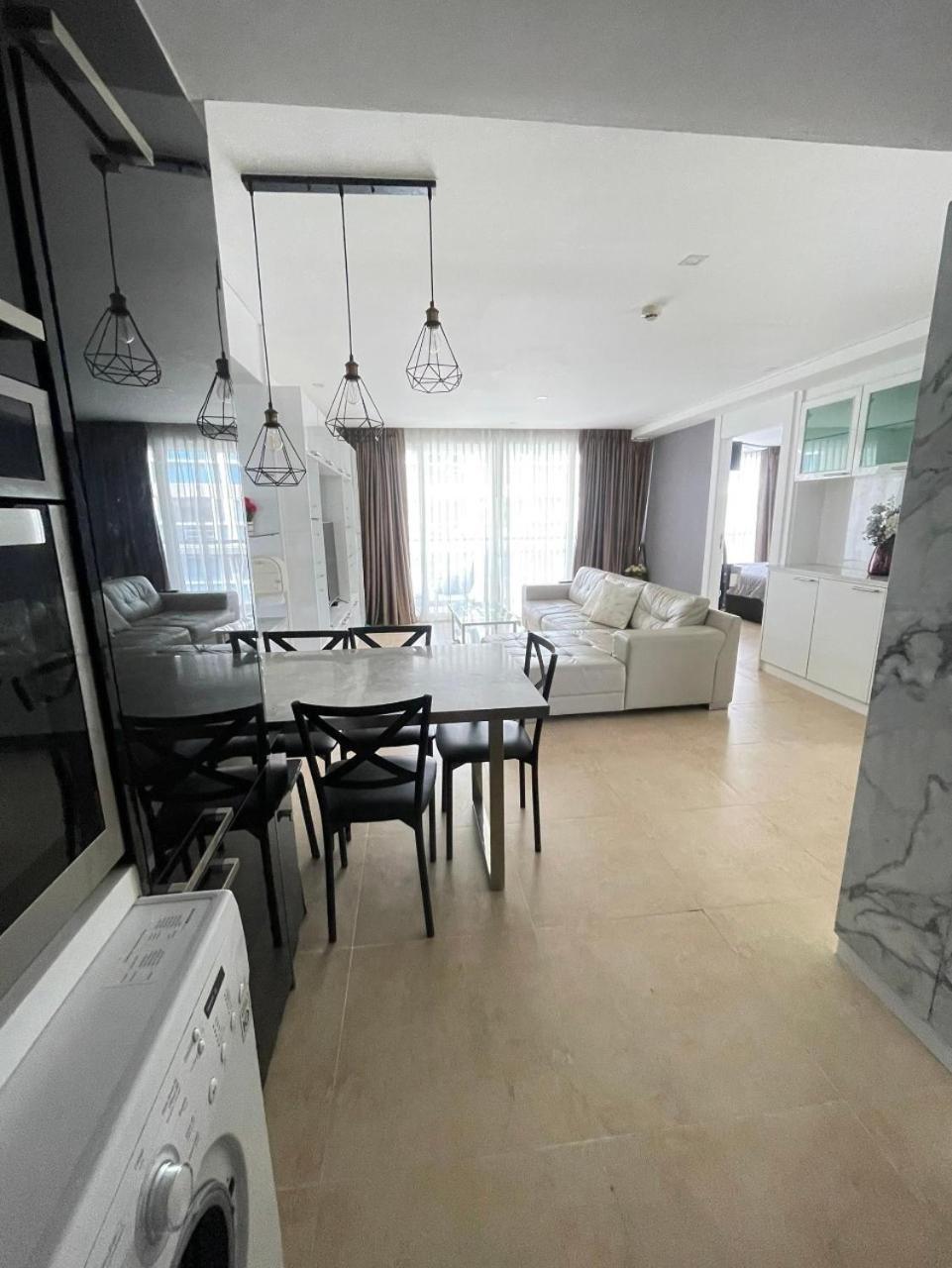 2 Bedrooms Near Pattaya Beach מראה חיצוני תמונה
